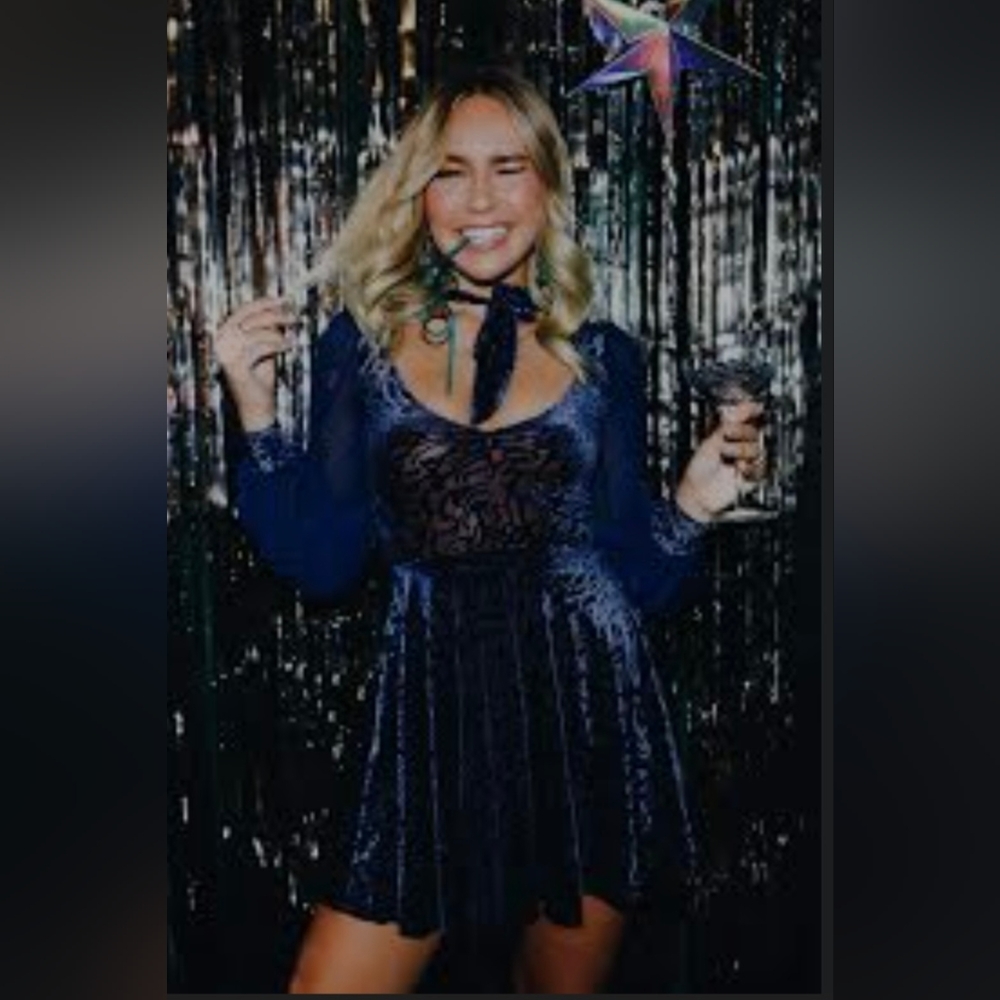 Blackmilk Navy burned velvet dress.  L - Picture 8 of 10